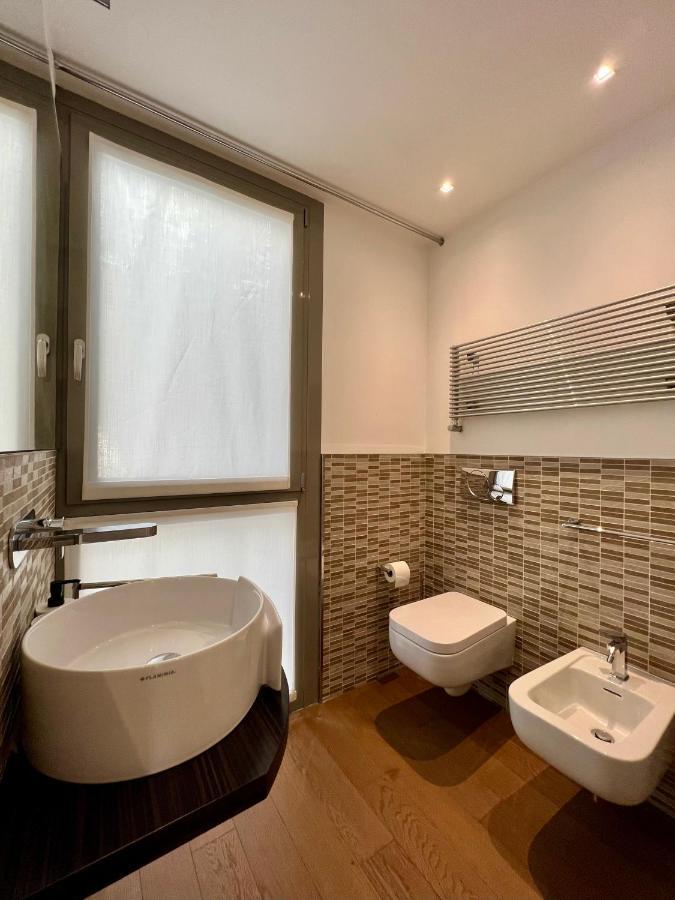 Modern Loft Apartment Milan Bagian luar foto